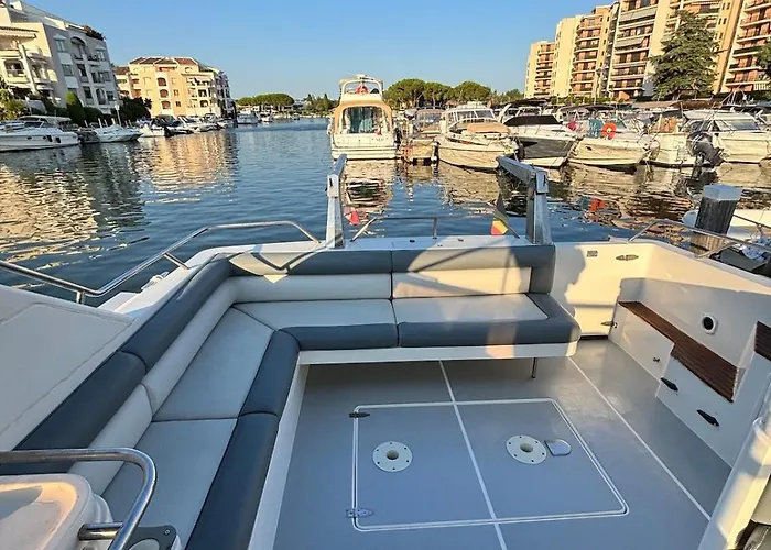Ботель Boat With Jacuzzi - Bateau Avec Jacuzzi